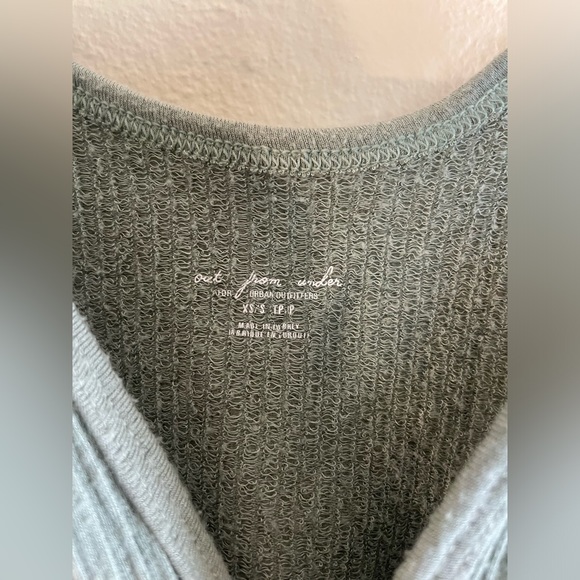 UO Out From Under Tank - Picture 2 of 3